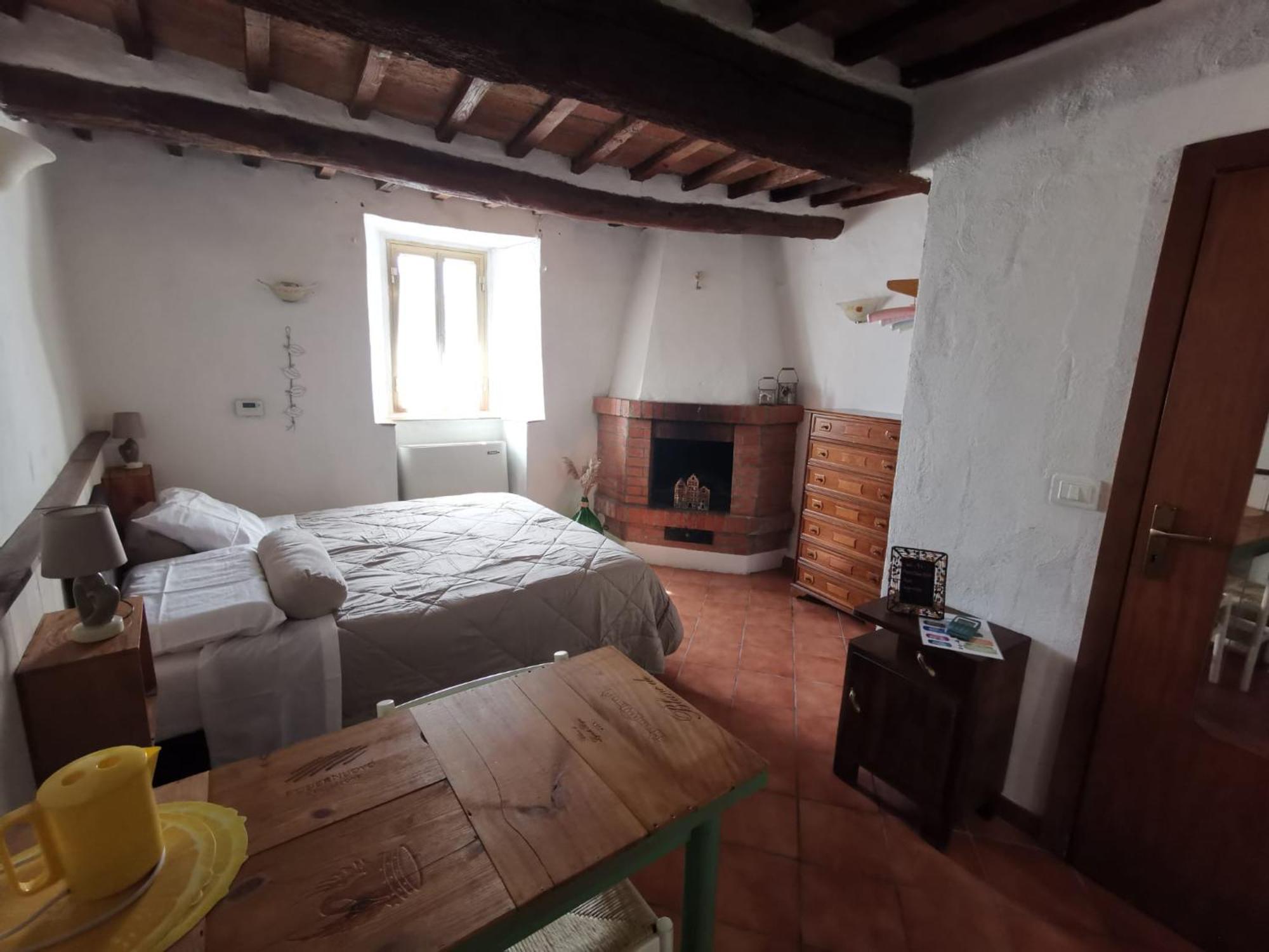 La Gioiosa Apartment Radicofani Bagian luar foto